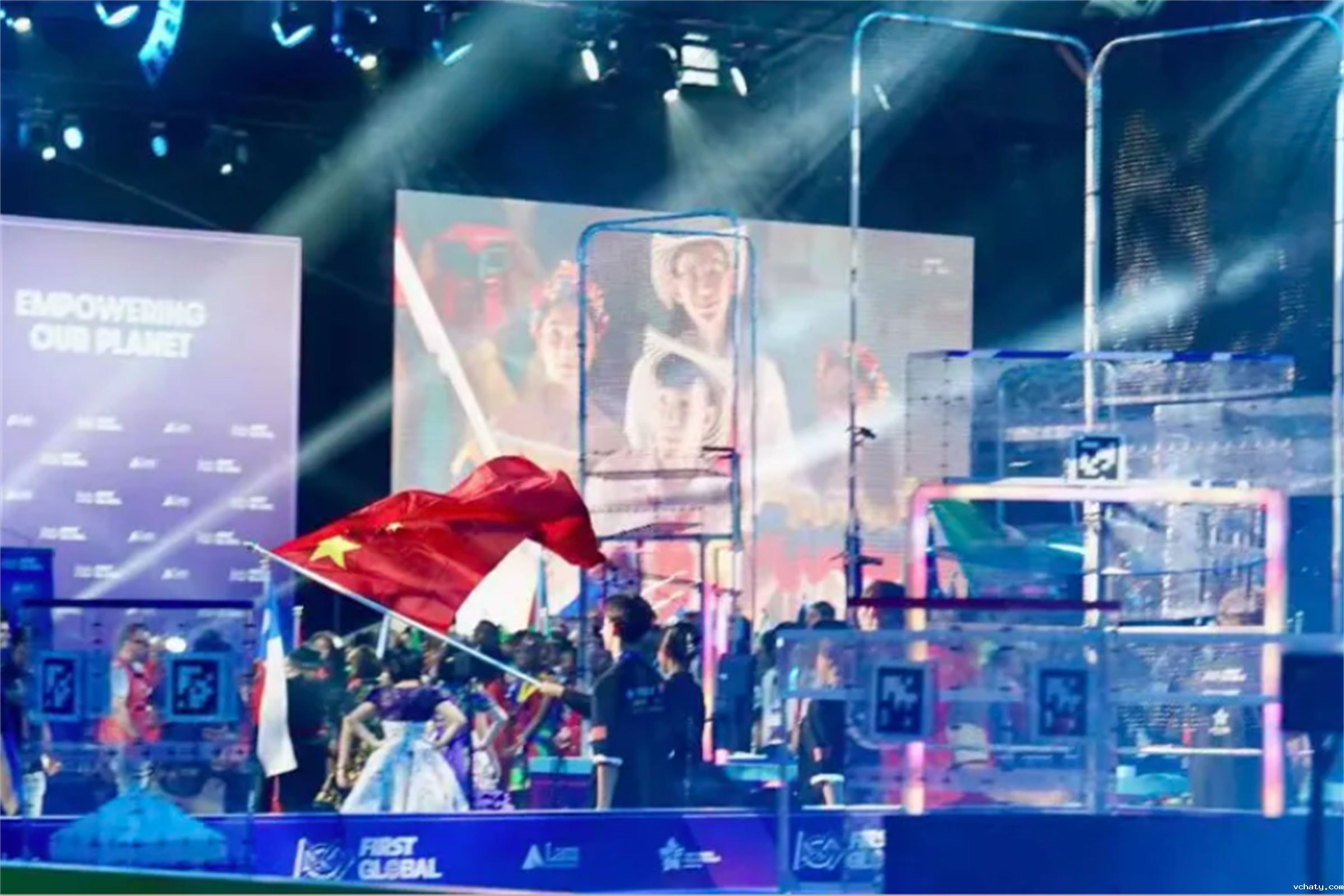 机器人比赛夺金 (2).png