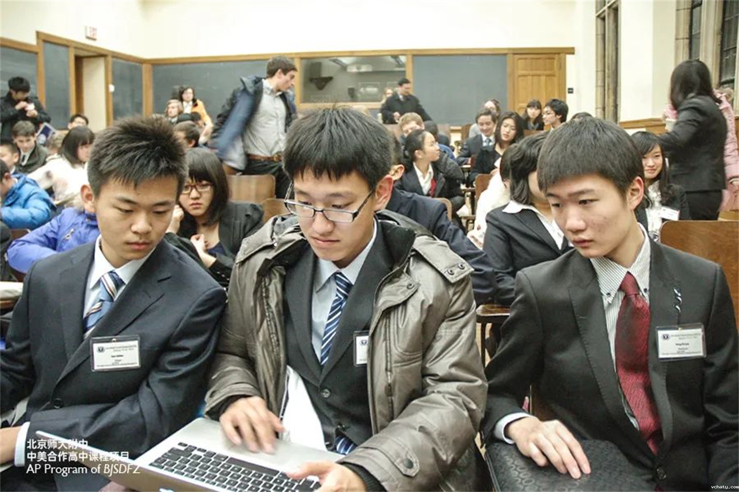 20240516740582.jpg 19学生参加模拟联合国.jpg