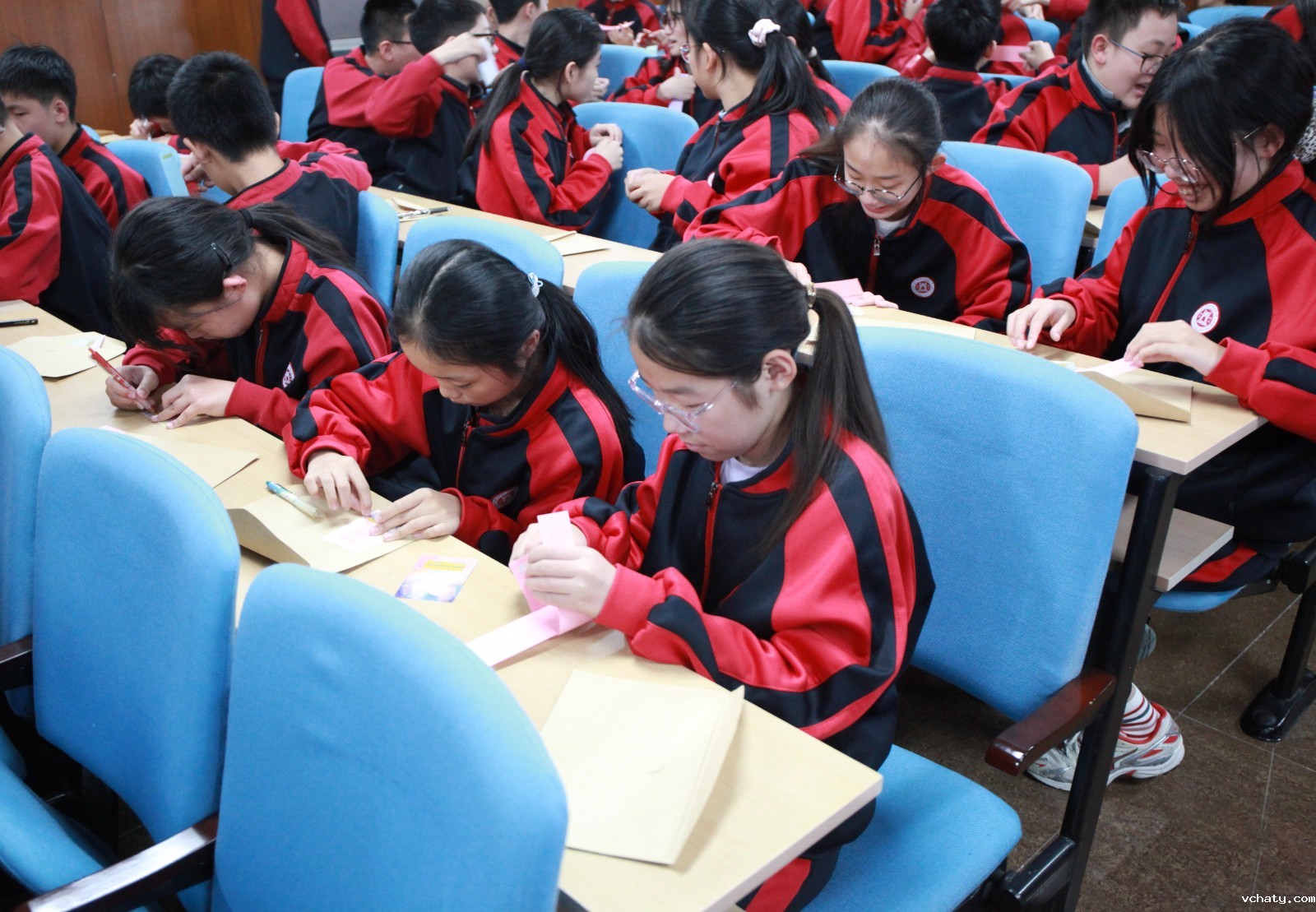 20250620758122.jpg 2067b76f5e5cde56c6fd31852282339e.jpg